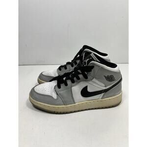 Air Jordan 1 Mid GS Light Smoke Gray 554725-092 Size 5Y Women’s 6.5